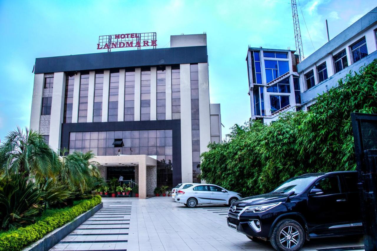 Hotel Landmark Rewa Dış mekan fotoğraf